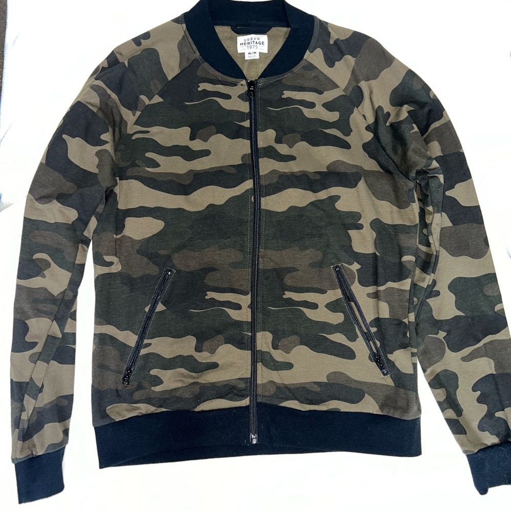 Urban Heritage sweater size M